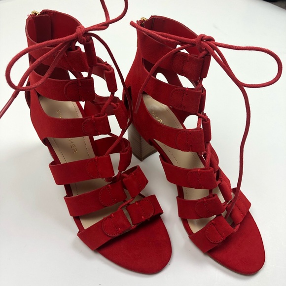 Marc Fisher QM Paradox lace up block heel in red - Picture 2 of 7